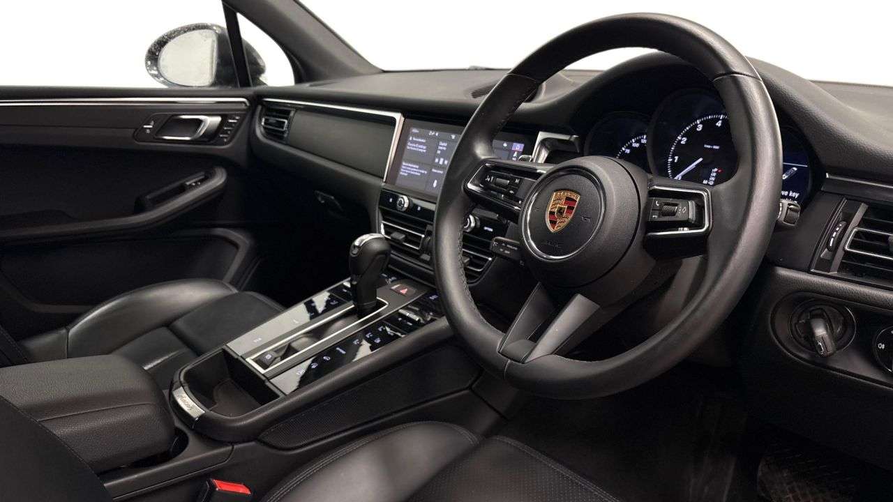 2024 PORSCHE MACAN 2024 PORSCHE MACAN