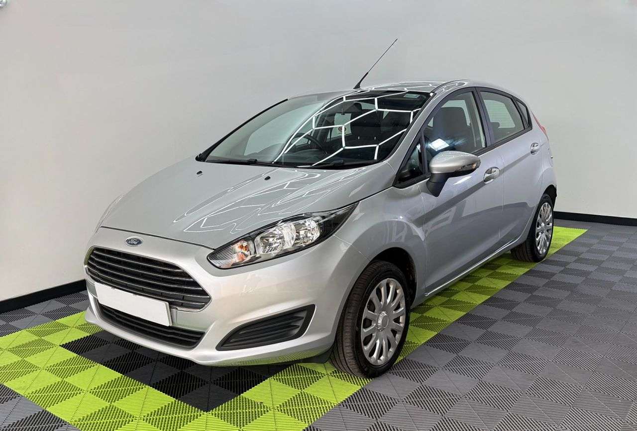 A 2014 FORD FIESTA Style TDCI Manual Hatchback 5 Door (75 ps) A 2014 FORD FIESTA Style TDCI Manual Hatchback 5 Door (75 ps)