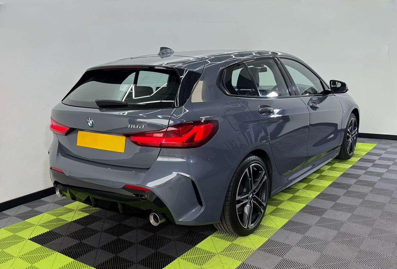 A 2020 BMW 1 SERIES 2.0 118d M Sport Hatchback 5dr Diesel Manual Euro 6 (s/s) (150 ps) A 2020 BMW 1 SERIES 2.0 118d M Sport Hatchback 5dr Diesel Manual Euro 6 (s/s) (150 ps)