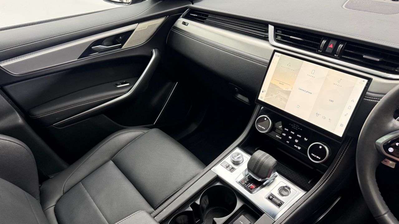 2024 JAGUAR F-PACE 2024 JAGUAR F-PACE