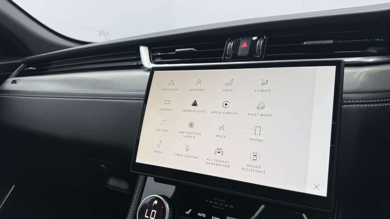 2024 JAGUAR F-PACE 2024 JAGUAR F-PACE