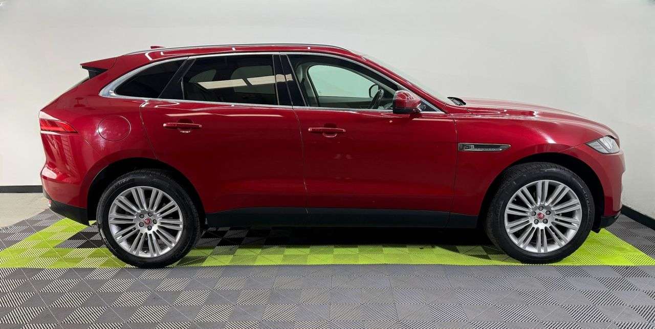 2017 JAGUAR F-PACE 2017 JAGUAR F-PACE