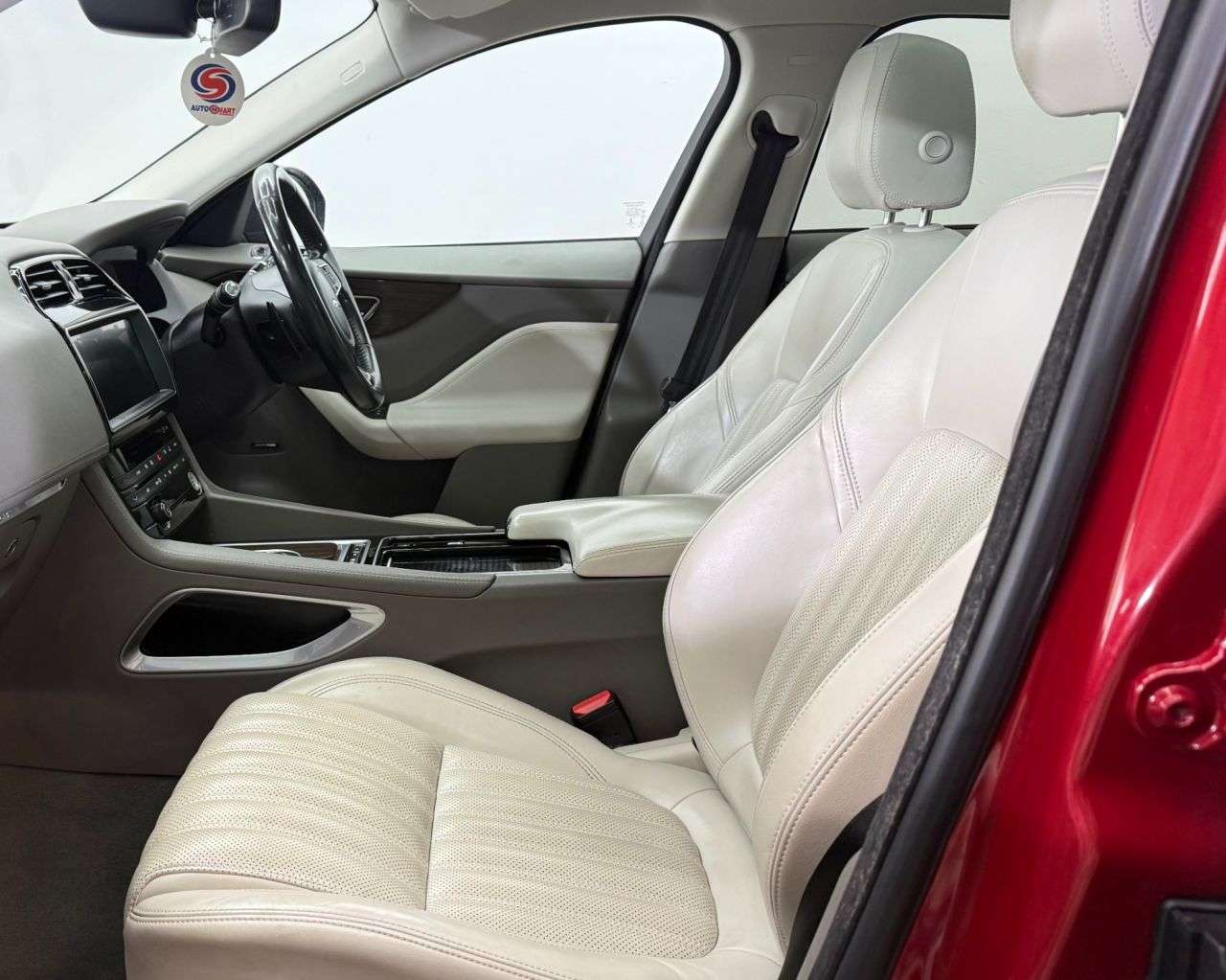 2017 JAGUAR F-PACE 2017 JAGUAR F-PACE