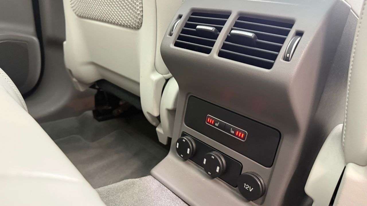 2017 JAGUAR F-PACE 2017 JAGUAR F-PACE