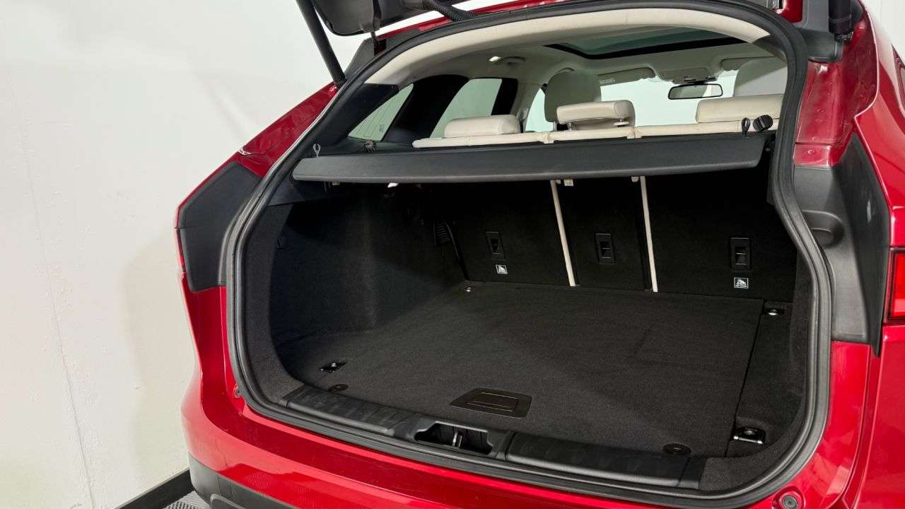 2017 JAGUAR F-PACE 2017 JAGUAR F-PACE