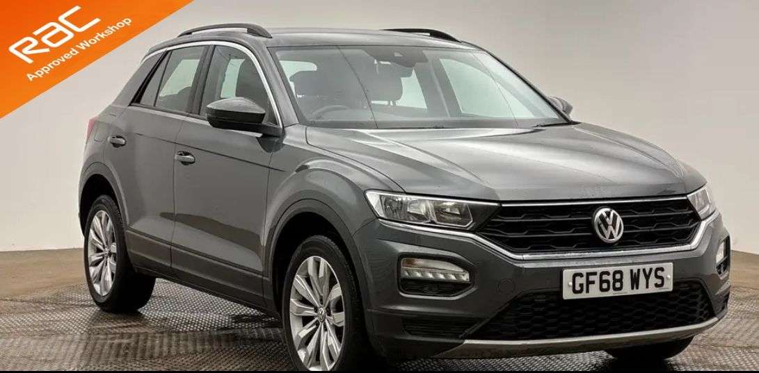 A 2018 VOLKSWAGEN T-ROC 1.0 TSI GPF SE SUV 5dr Petrol Manual Euro 6 (s/s) (115 ps) A 2018 VOLKSWAGEN T-ROC 1.0 TSI GPF SE SUV 5dr Petrol Manual Euro 6 (s/s) (115 ps)