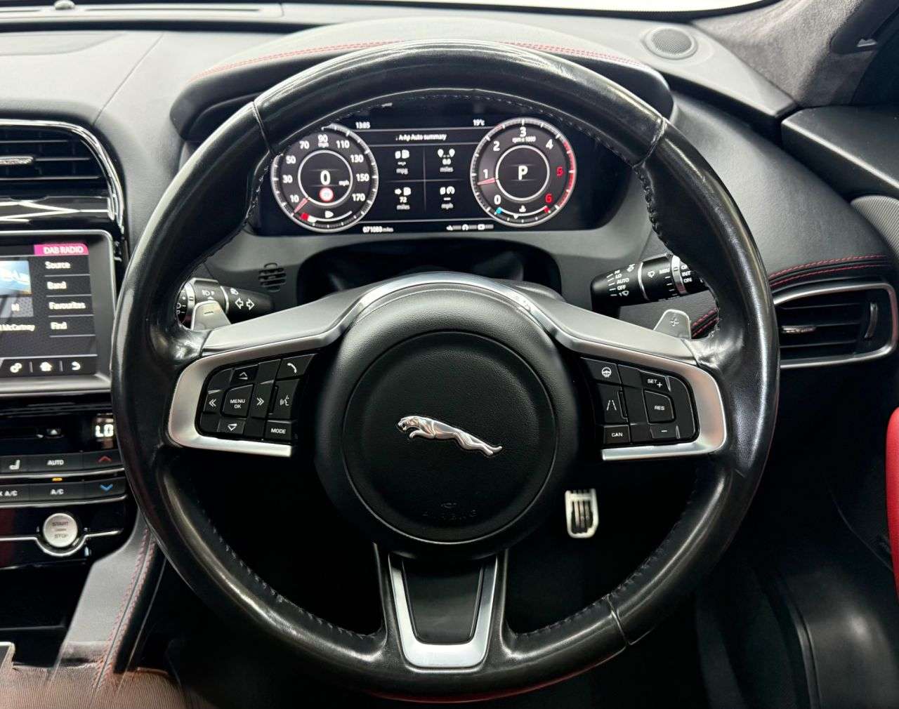 2019 JAGUAR F-PACE 2019 JAGUAR F-PACE