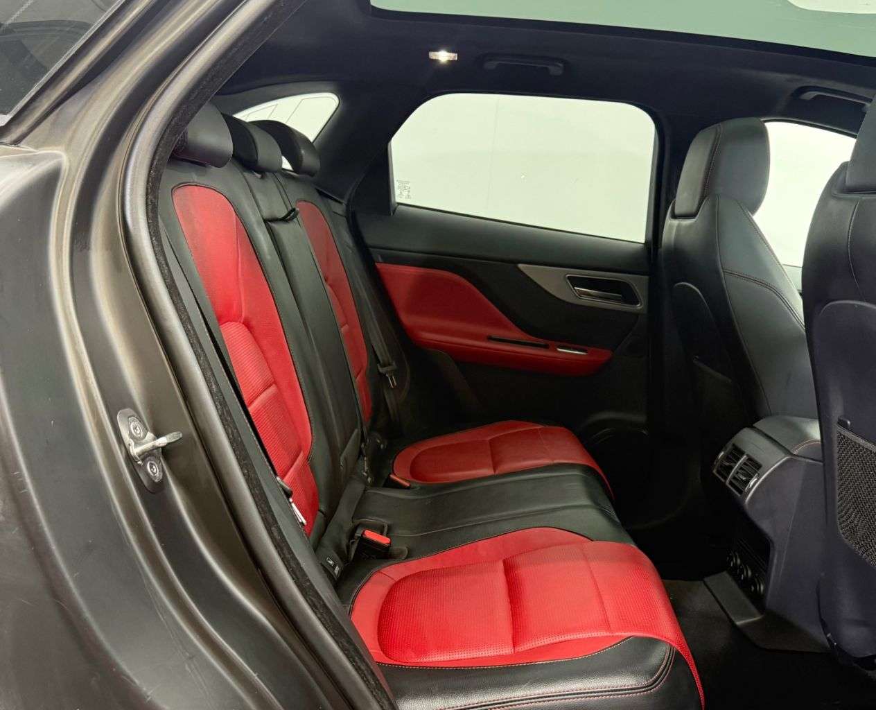 2019 JAGUAR F-PACE 2019 JAGUAR F-PACE