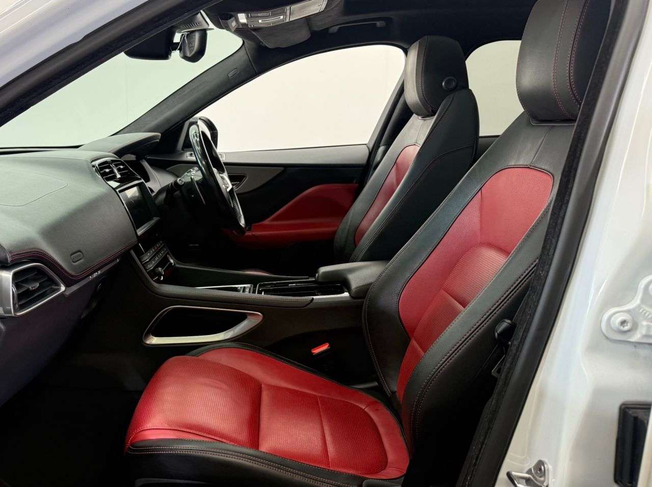 2019 JAGUAR F-PACE 2019 JAGUAR F-PACE