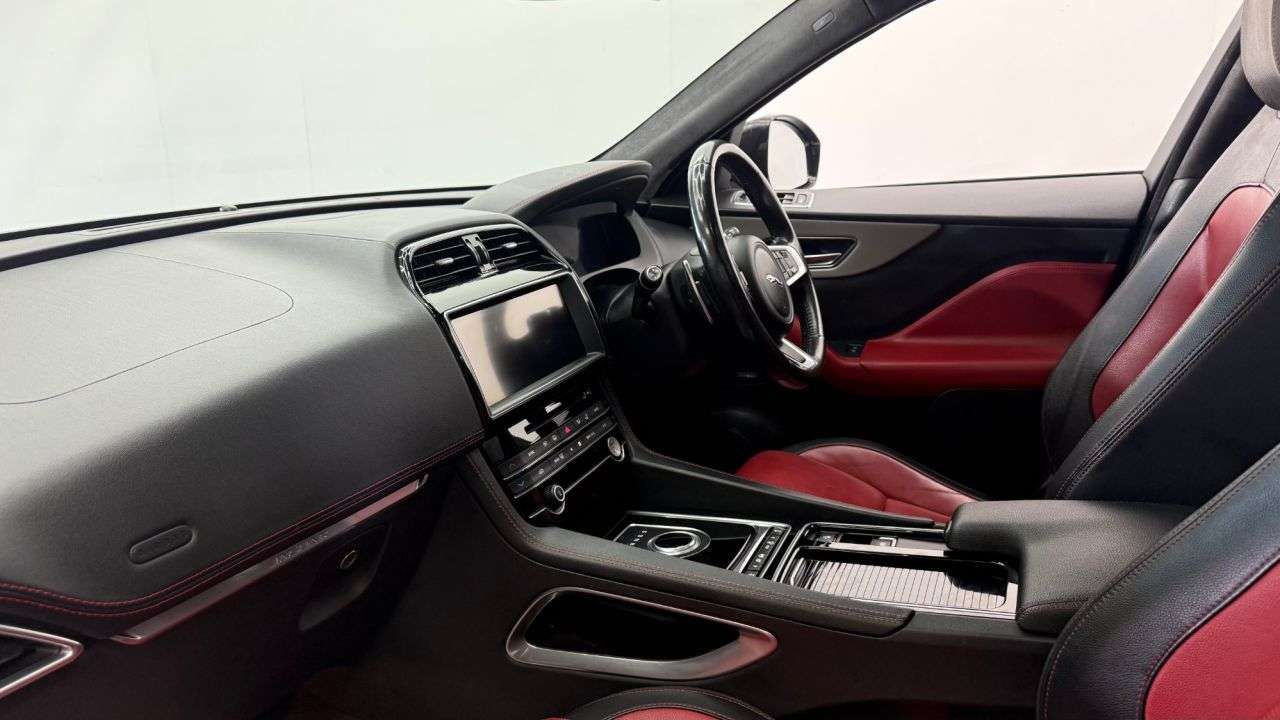 2019 JAGUAR F-PACE 2019 JAGUAR F-PACE