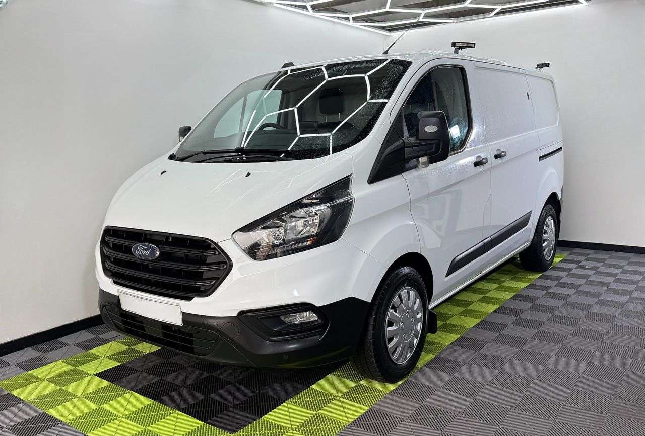A 2021 FORD TRANSIT CUSTOM 2.0 320 EcoBlue Leader Panel Van 5dr Diesel Manual L1 H1 Euro 6 (s/s) (105 A 2021 FORD TRANSIT CUSTOM 2.0 320 EcoBlue Leader Panel Van 5dr Diesel Manual L1 H1 Euro 6 (s/s) (105