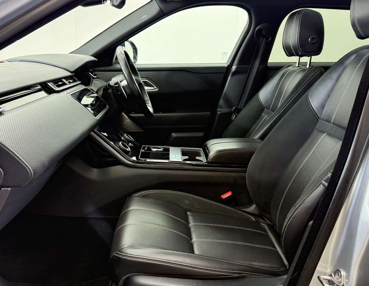 2019 LAND ROVER RANGE ROVER VELAR 2019 LAND ROVER RANGE ROVER VELAR