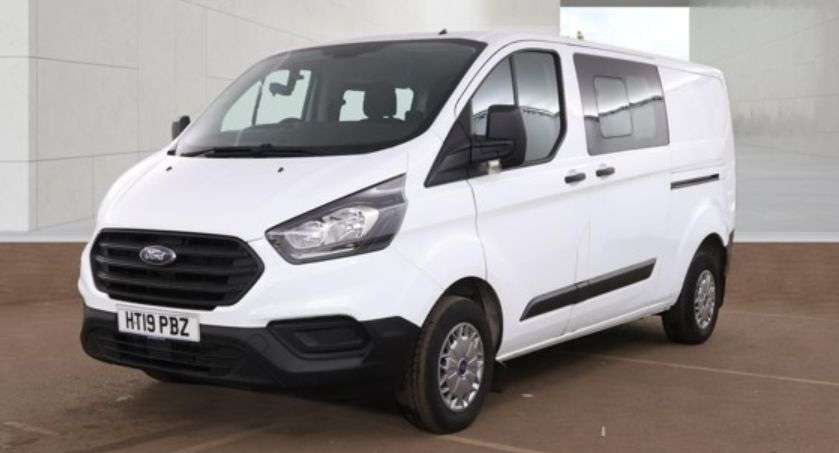 A 2019 FORD TRANSIT CUSTOM 2.0 300 EcoBlue Crew Van Double Cab 5dr Diesel Manual L2 H1 Euro 6 (6 Seat) A 2019 FORD TRANSIT CUSTOM 2.0 300 EcoBlue Crew Van Double Cab 5dr Diesel Manual L2 H1 Euro 6 (6 Seat)