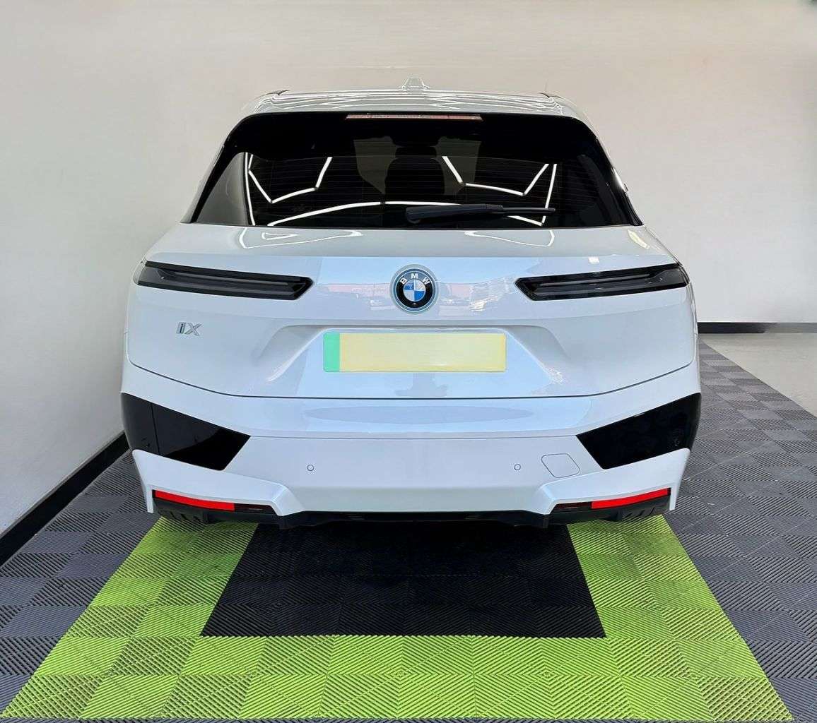 2023 BMW IX 2023 BMW IX