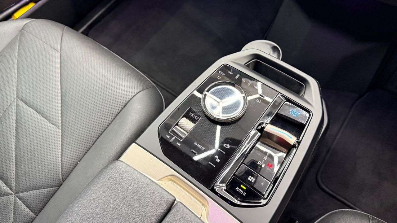 2023 BMW IX 2023 BMW IX