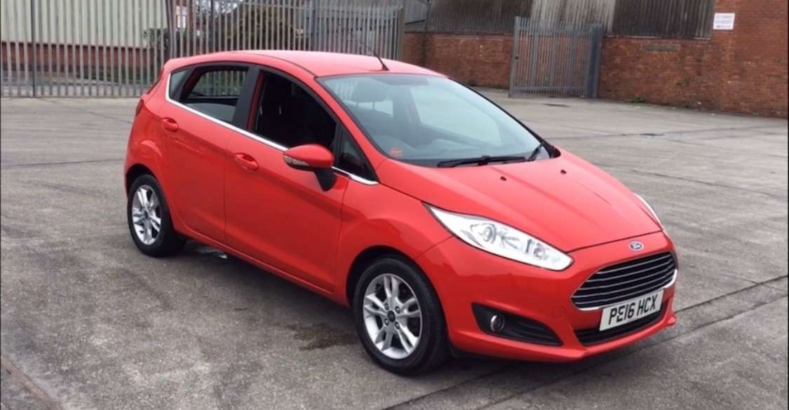 A 2016 FORD FIESTA ZETEC A 2016 FORD FIESTA ZETEC