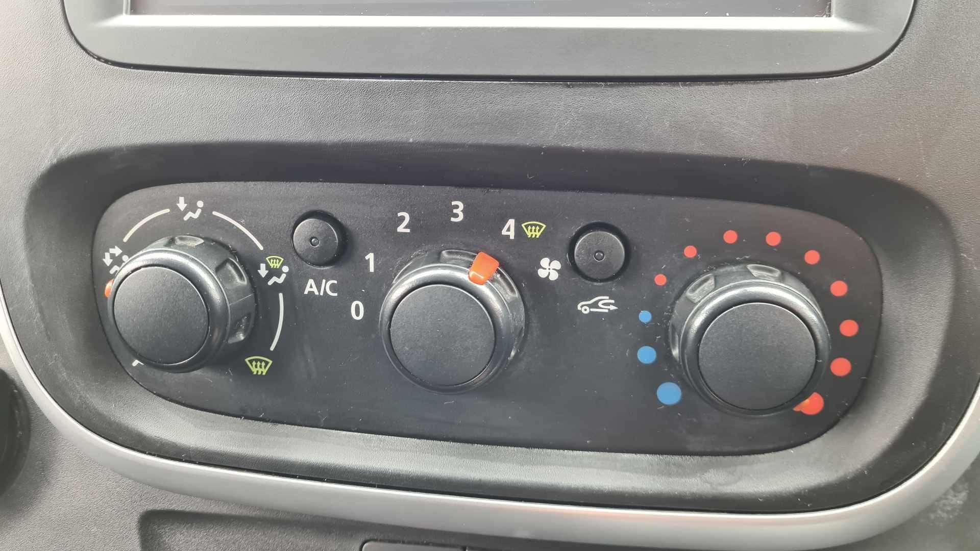 2016 RENAULT TRAFIC 2016 RENAULT TRAFIC