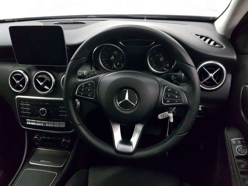 2017 MERCEDES A-CLASS 2017 MERCEDES A-CLASS