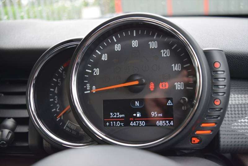 null MINI COOPER null MINI COOPER