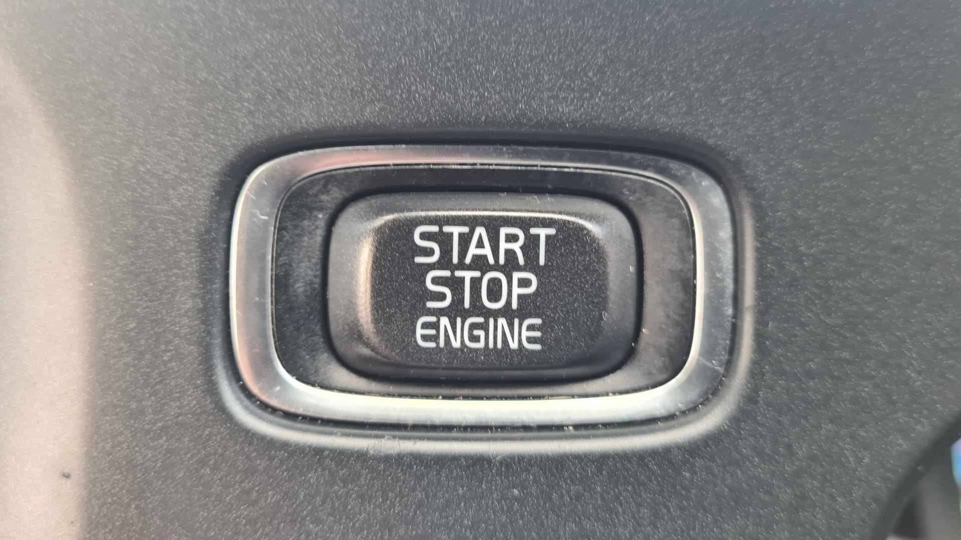 2015 VOLVO V40 2015 VOLVO V40