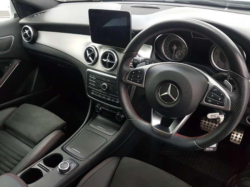 2017 MERCEDES GLA-CLASS 2017 MERCEDES GLA-CLASS