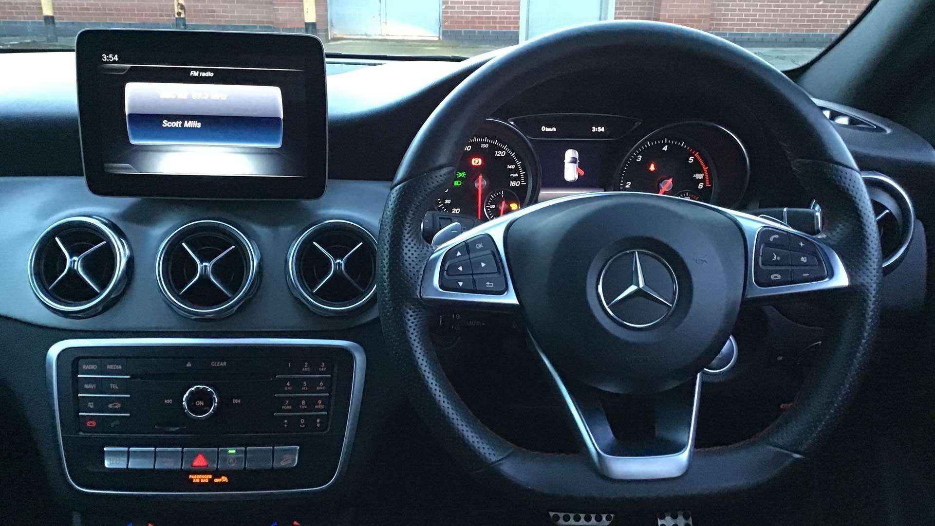 2017 MERCEDES GLA-CLASS 2017 MERCEDES GLA-CLASS