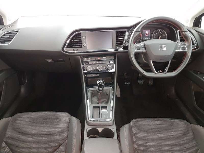 A 2018 SEAT LEON TSI FR TECHNOLOGY A 2018 SEAT LEON TSI FR TECHNOLOGY