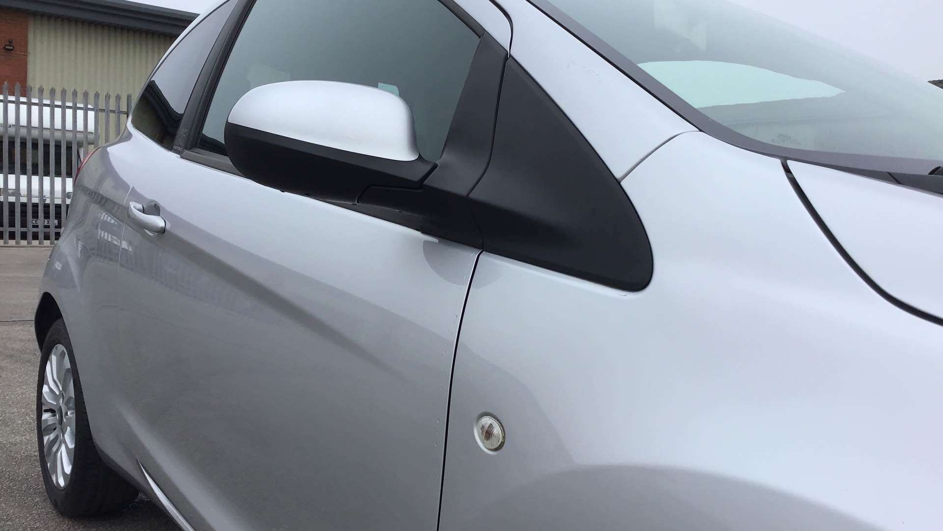 A 2015 FORD KA ZETEC A 2015 FORD KA ZETEC