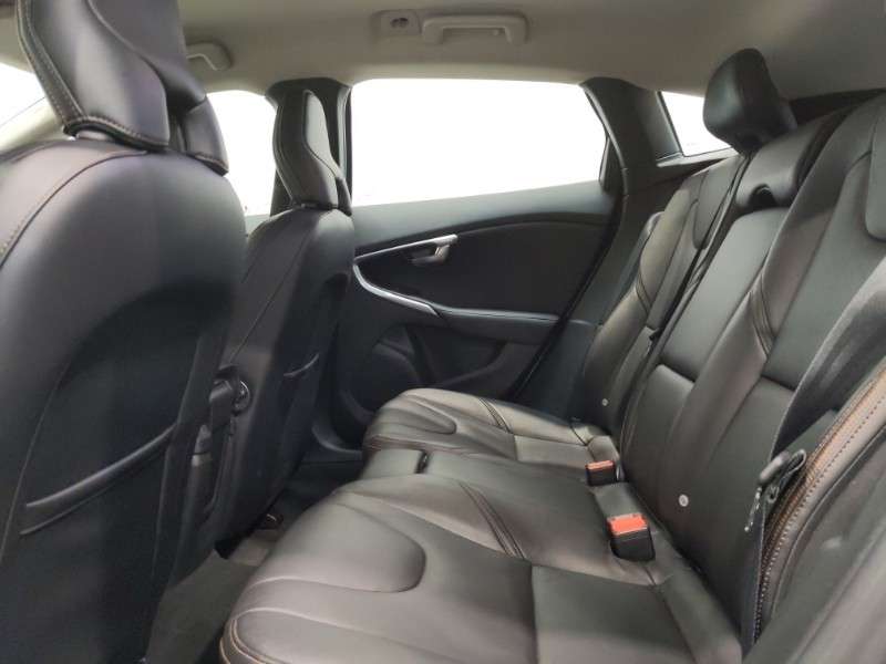 2014 VOLVO V40 2014 VOLVO V40