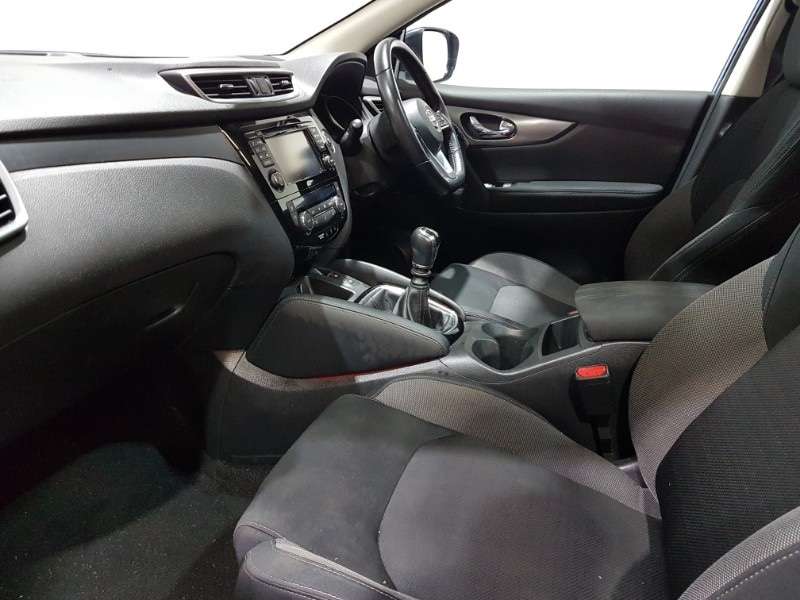 A 2017 NISSAN QASHQAI N-CONNECTA DIG-T A 2017 NISSAN QASHQAI N-CONNECTA DIG-T