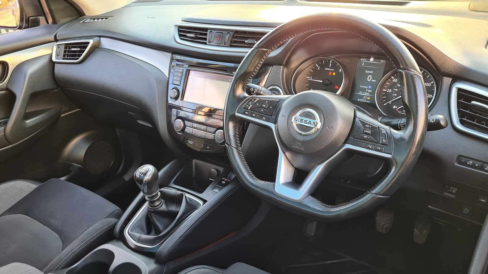 A 2017 NISSAN QASHQAI N-CONNECTA DCI A 2017 NISSAN QASHQAI N-CONNECTA DCI