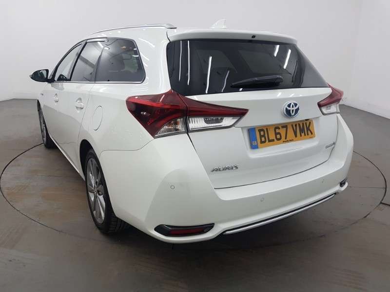 Check out this Toyota Auris 2018 Hybrid Electric Automatic