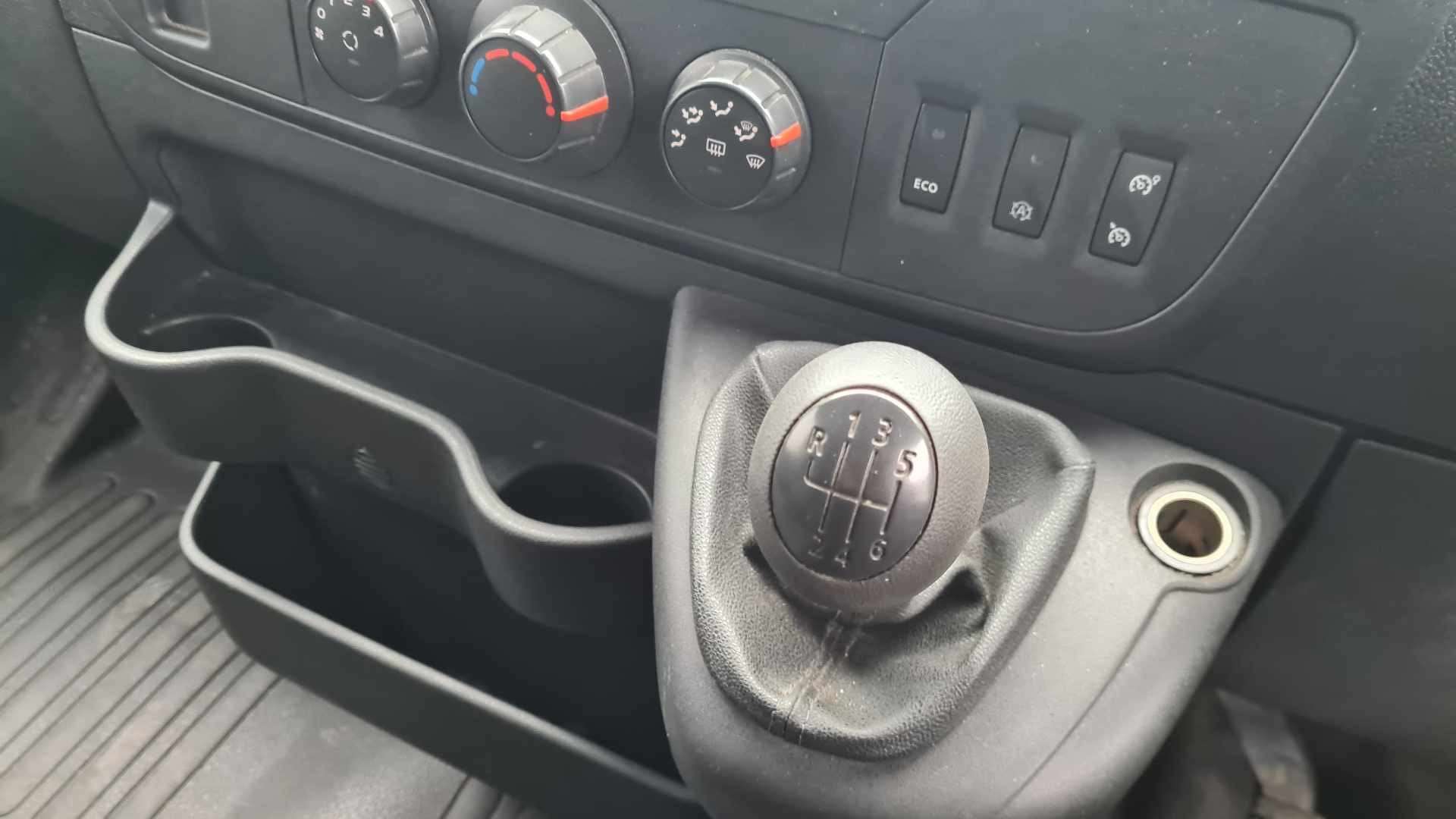 2016 NISSAN NV400 2016 NISSAN NV400