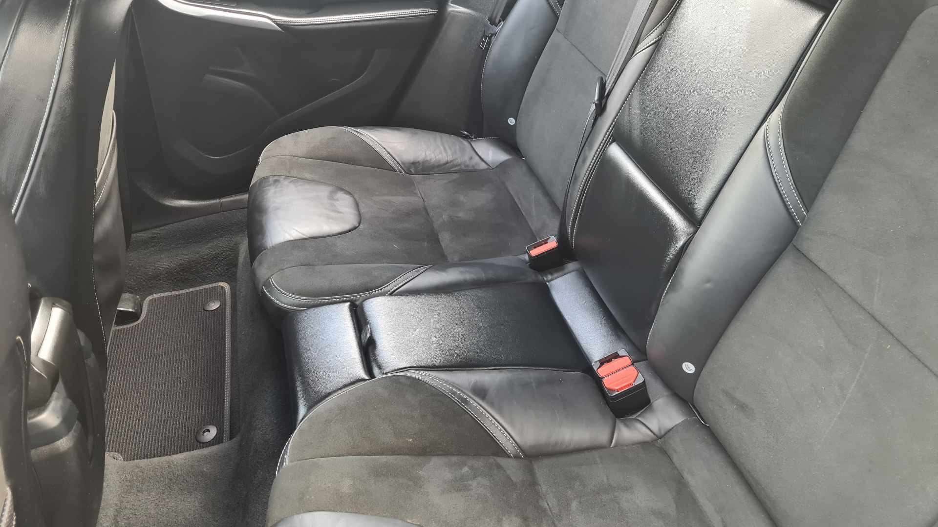 2015 VOLVO V40 2015 VOLVO V40