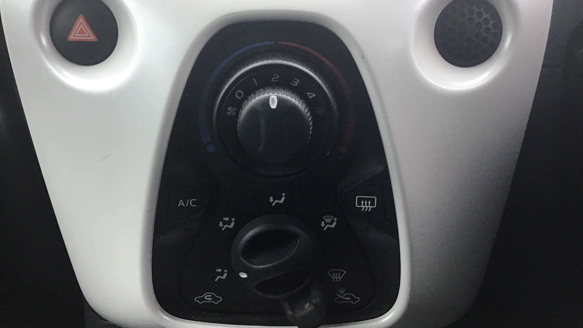 2016 TOYOTA AYGO 2016 TOYOTA AYGO