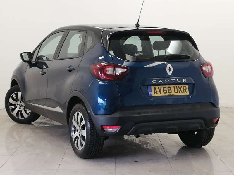 Check out this Renault Captur 2019 Petrol Manual