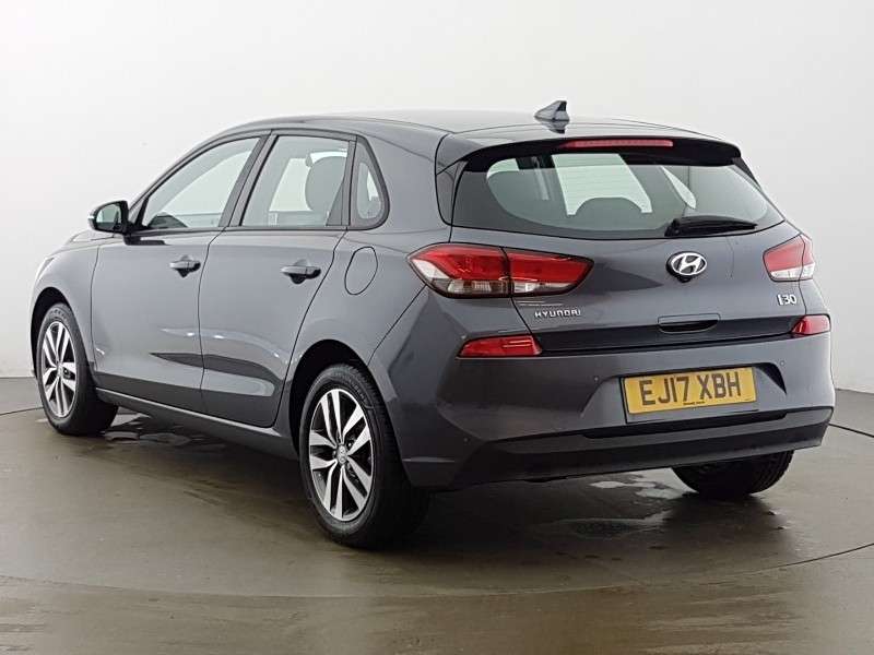 A 2017 HYUNDAI I30 CRDI SE NAV A 2017 HYUNDAI I30 CRDI SE NAV