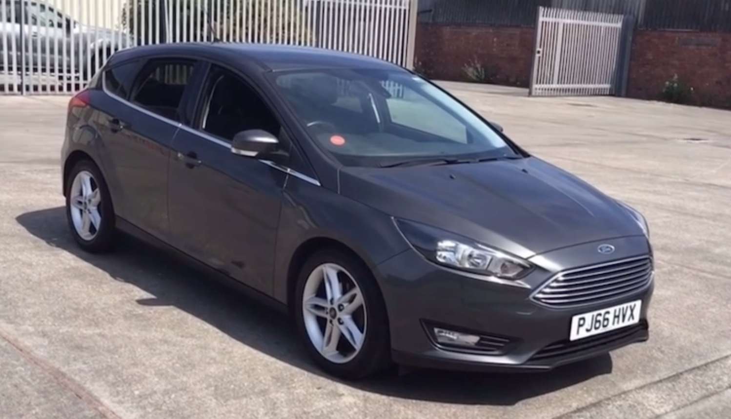 A 2016 FORD FOCUS ZETEC TDCI A 2016 FORD FOCUS ZETEC TDCI