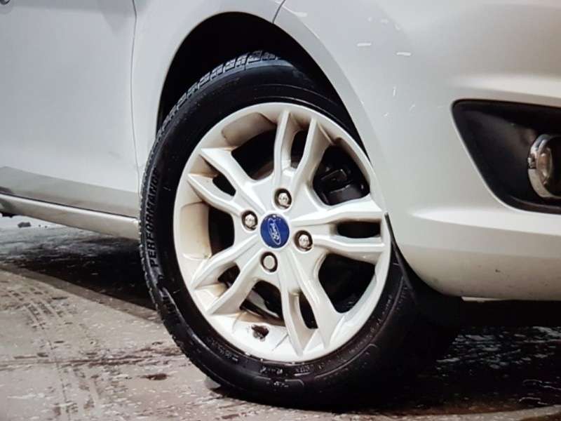 2015 FORD FIESTA 2015 FORD FIESTA