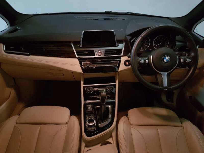 A 2017 BMW 2 SERIES 218I M SPORT ACTIVE TOURER A 2017 BMW 2 SERIES 218I M SPORT ACTIVE TOURER