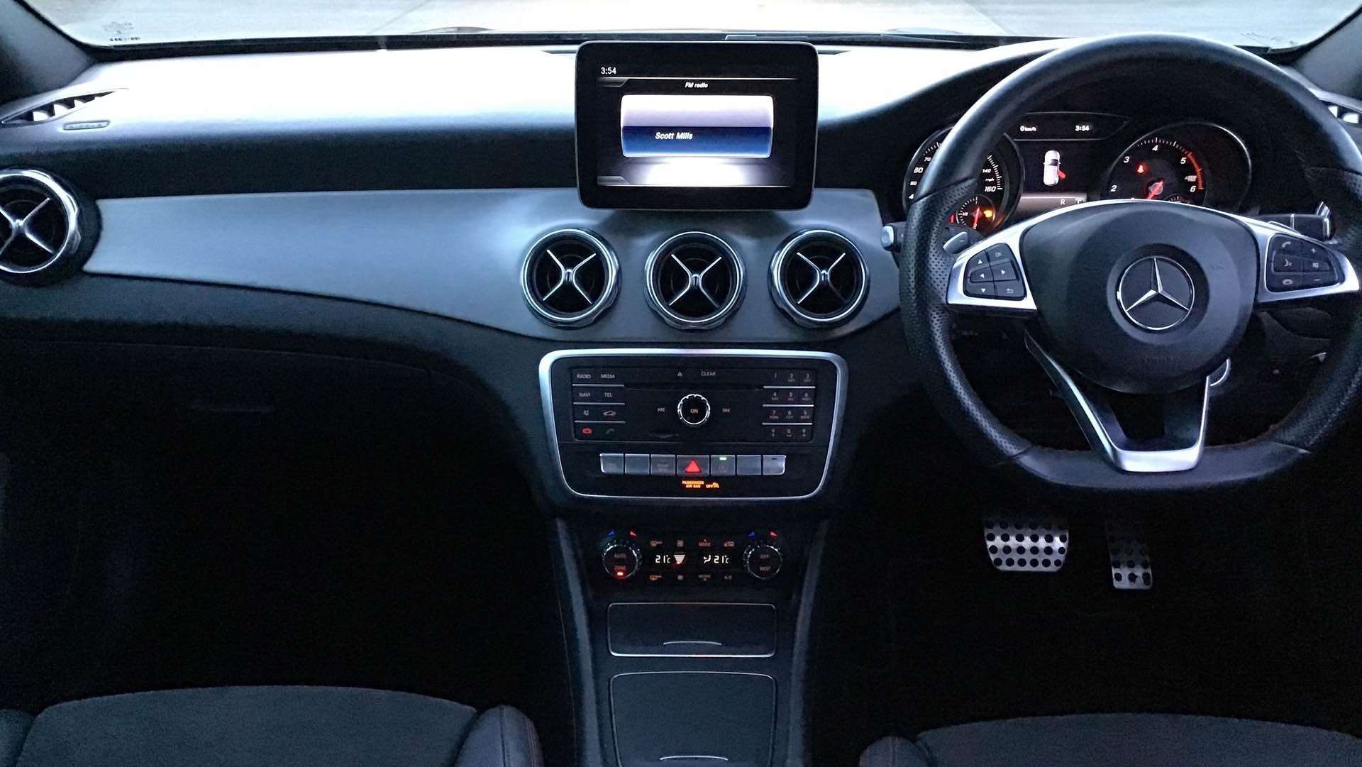 2017 MERCEDES GLA-CLASS 2017 MERCEDES GLA-CLASS