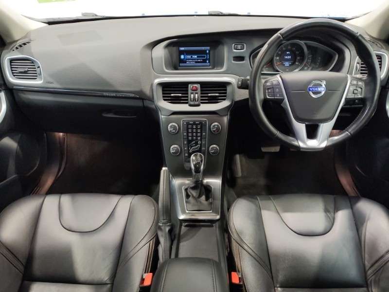2014 VOLVO V40 2014 VOLVO V40