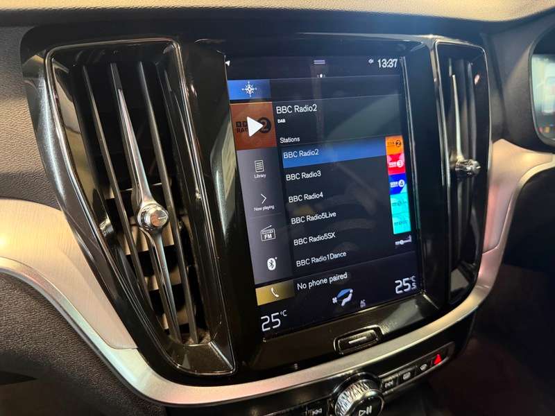 2019 VOLVO V60 2019 VOLVO V60