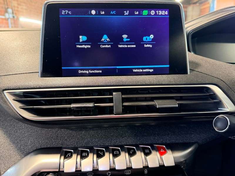 2018 PEUGEOT 3008 2018 PEUGEOT 3008
