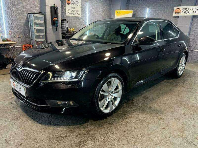 A 2019 SKODA SUPERB 2.0 TDI SE L Executive DSG Euro 6 (s/s) A 2019 SKODA SUPERB 2.0 TDI SE L Executive DSG Euro 6 (s/s)