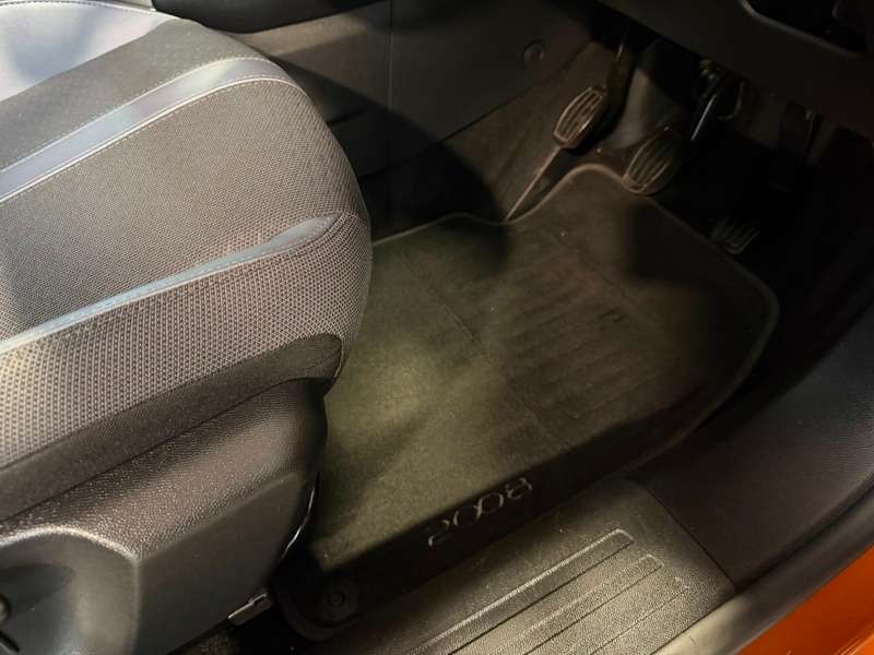 2020 PEUGEOT 2008 2020 PEUGEOT 2008