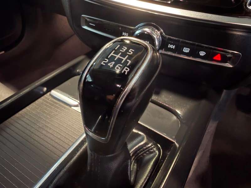 2019 VOLVO V60 2019 VOLVO V60