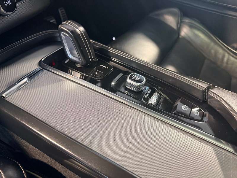 2020 VOLVO XC90 2020 VOLVO XC90