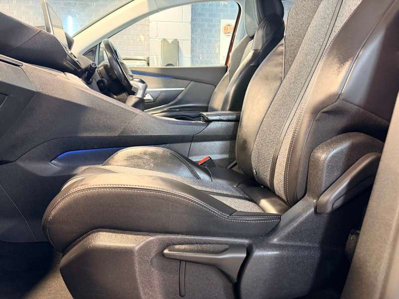 2018 PEUGEOT 3008 2018 PEUGEOT 3008