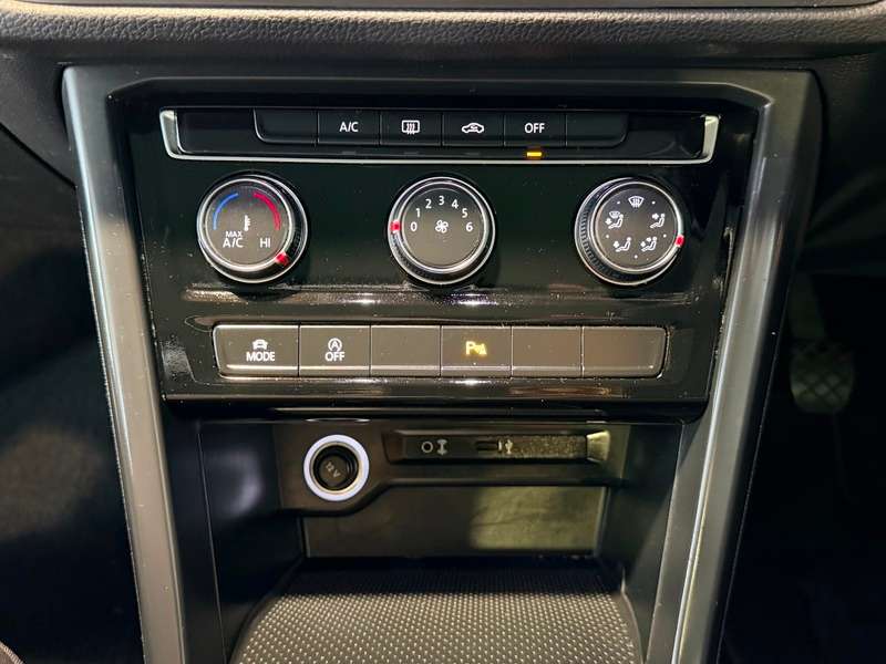 2018 VOLKSWAGEN TOURAN 2018 VOLKSWAGEN TOURAN